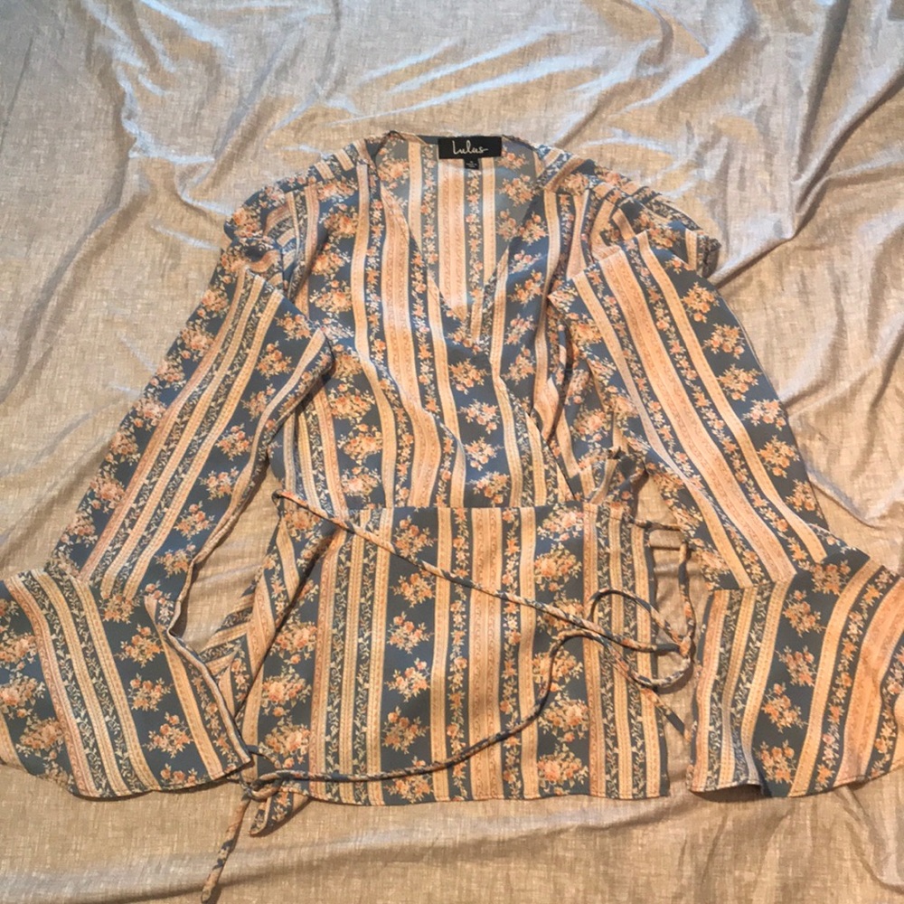 NEVER WORN WRAP BLOUSE, bell bottom sleeves